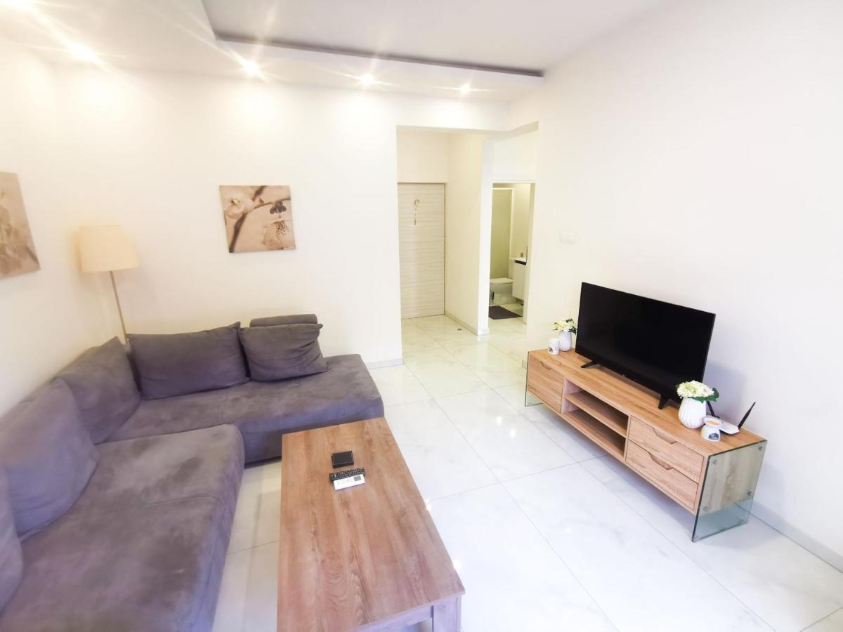 לרנקה The White Pearl Apartment מראה חיצוני תמונה